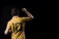 开云体育网站入口-NBA球员因犯规问题被交易至另一支球队，nba球员被交易后多少天不能被交易