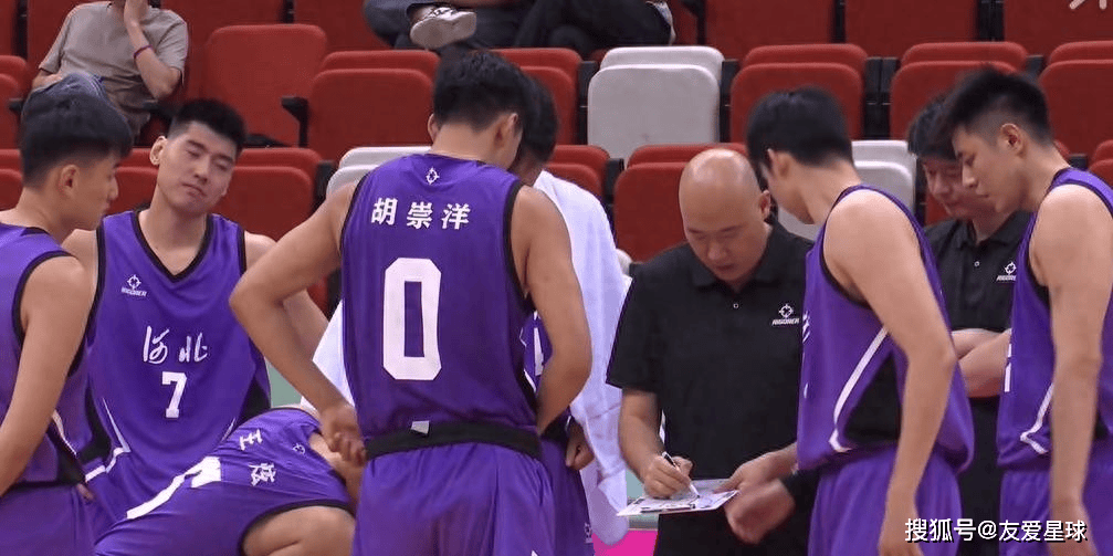 包含吉林男篮全队训练强度增加，备战下一轮比赛的词条